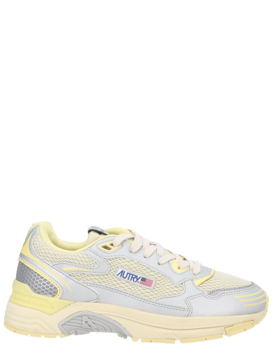 AUTRY Women's Hyperway Sneaker Multicolor AUTRY
