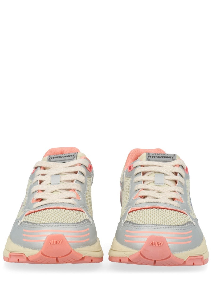AUTRY Women's Hyperway Sneaker Beige