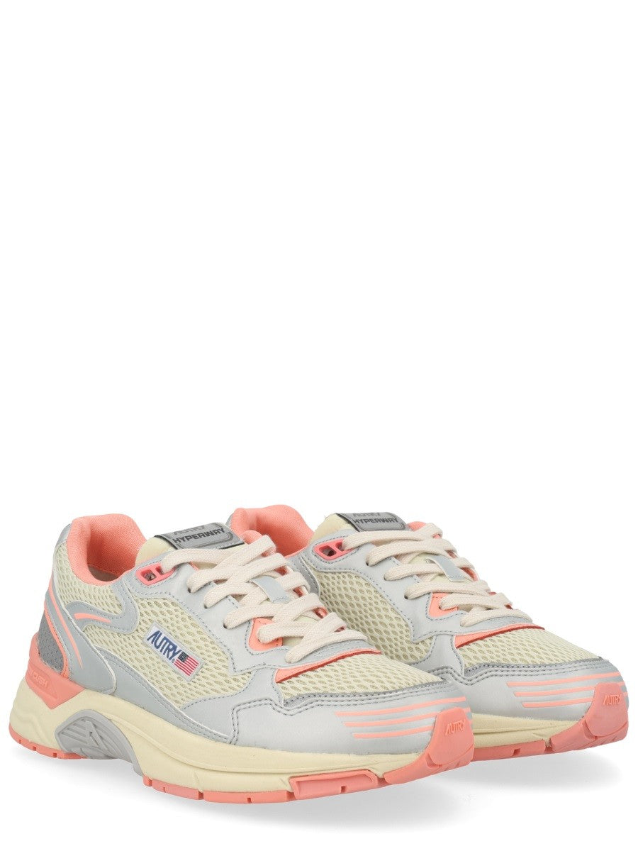 AUTRY Women's Hyperway Sneaker Beige