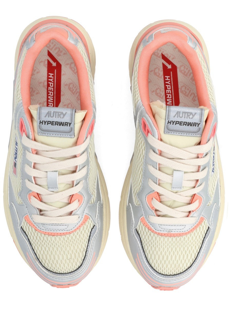 AUTRY Women's Hyperway Sneaker Beige