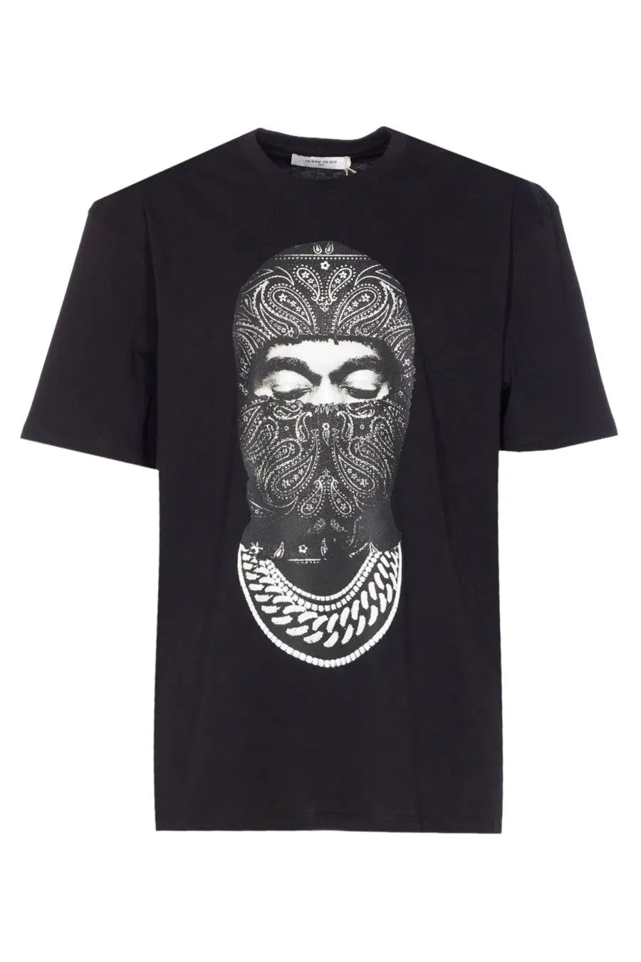 Ih nom uh nit men’s black short-sleeved t-shirt with bold face graphic in bandana and layered chain print