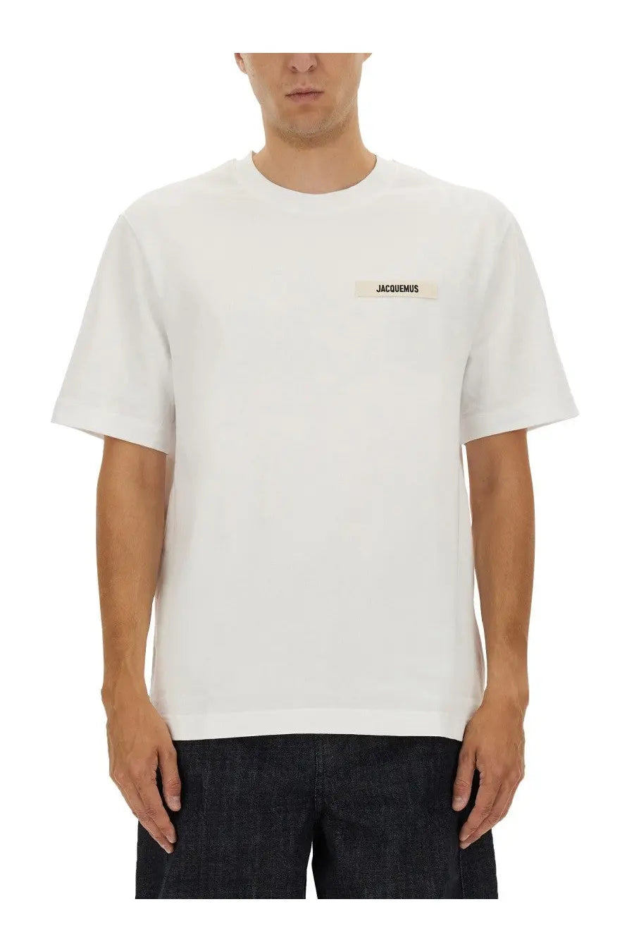 White cotton jacquemus men’s the grosgrain t-shirt with a minimalist rectangular logo patch on the left chest
