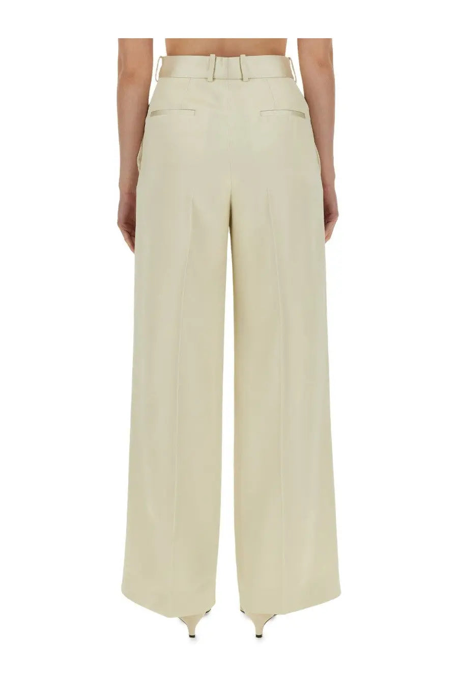 Cream-colored jil sander women’s tailored wide-leg pants with matching belt and tailored fit in white fabric