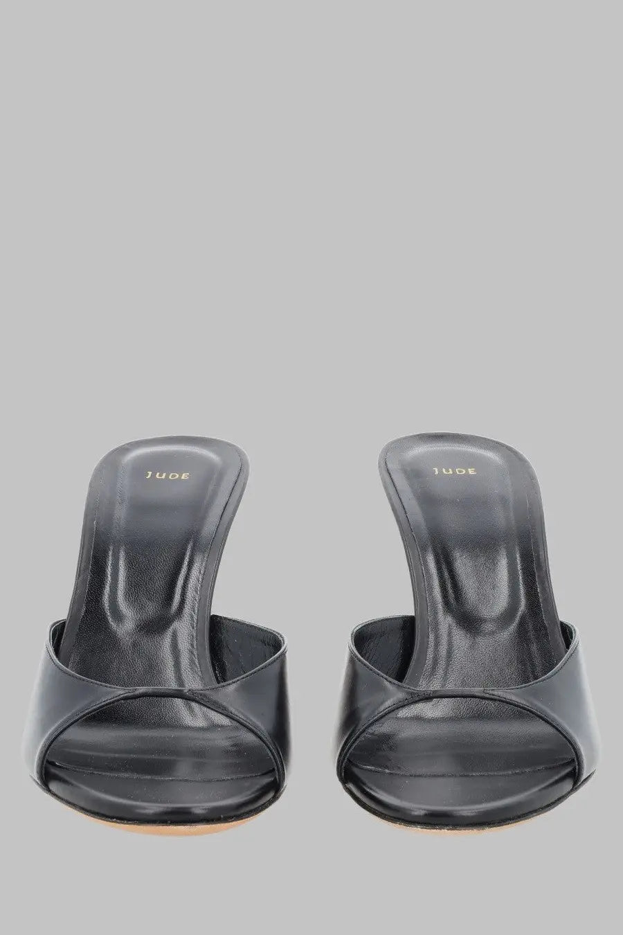 Black patent leather Jude women’s Sandalo Haze mules with sleek minimalist design and subtle insole branding