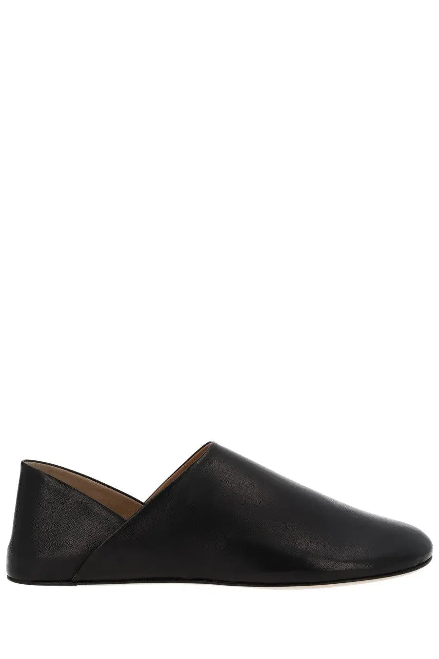 Jw anderson men’s black leather slipper shoe featuring sleek slip-on moccasin design with subtle stitching details