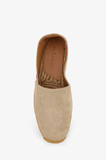 Beige suede espadrille slip-on shoe with woven jute sole and tan leather lining from Kiton men’s collection