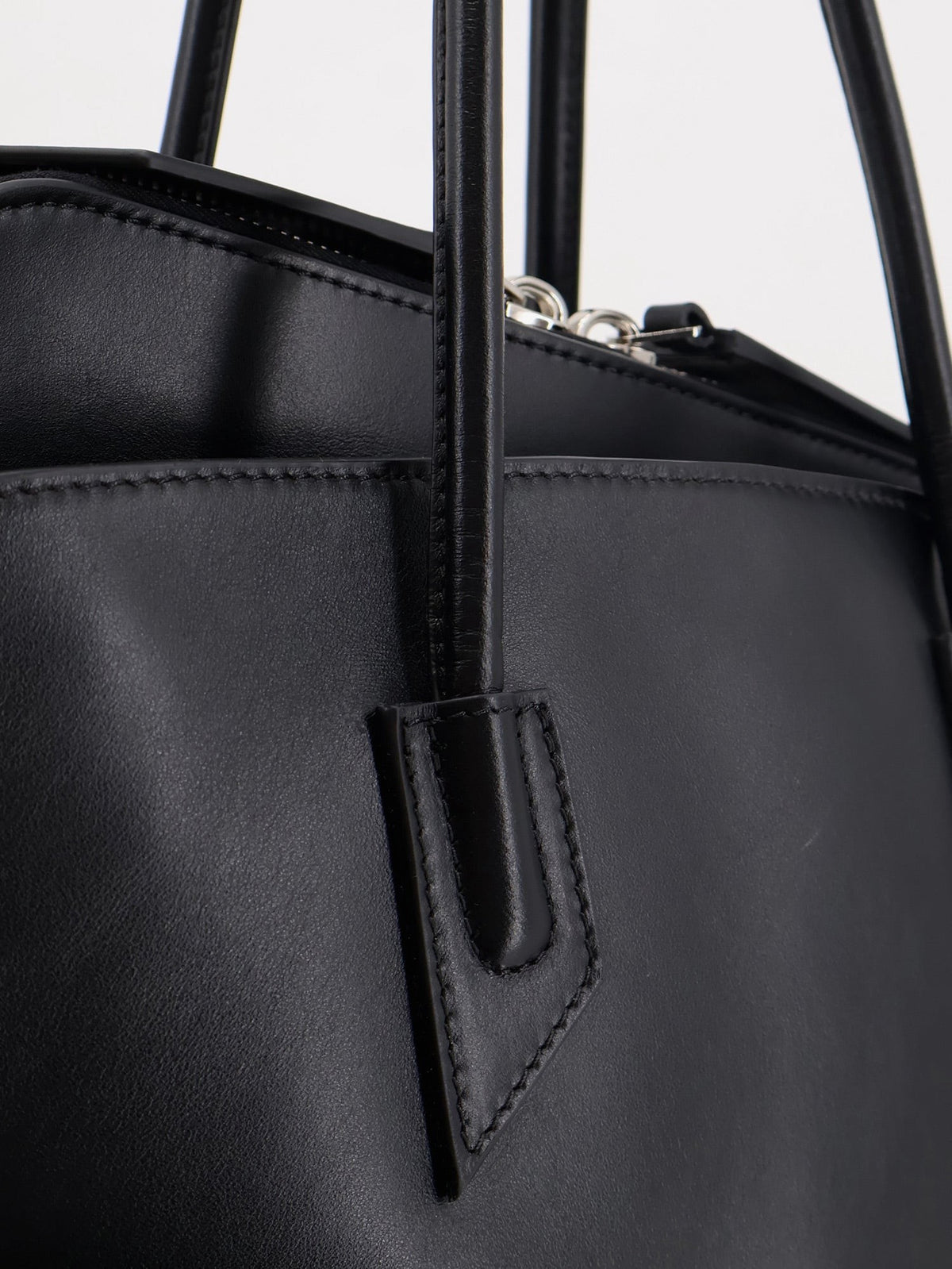 The Attico Women's La Passeggiata Medium Leather Shoulder Bag Black