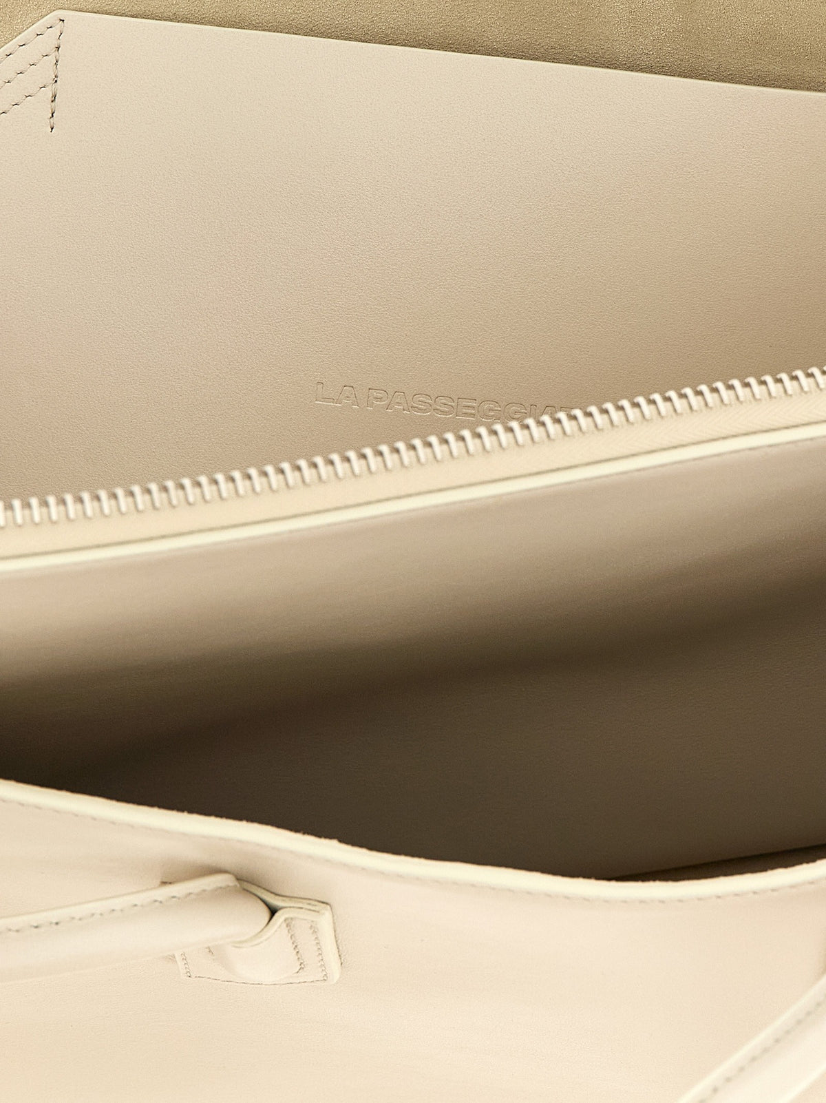 The Attico La Passeggiata Medium Shoulder Bag White, view 4