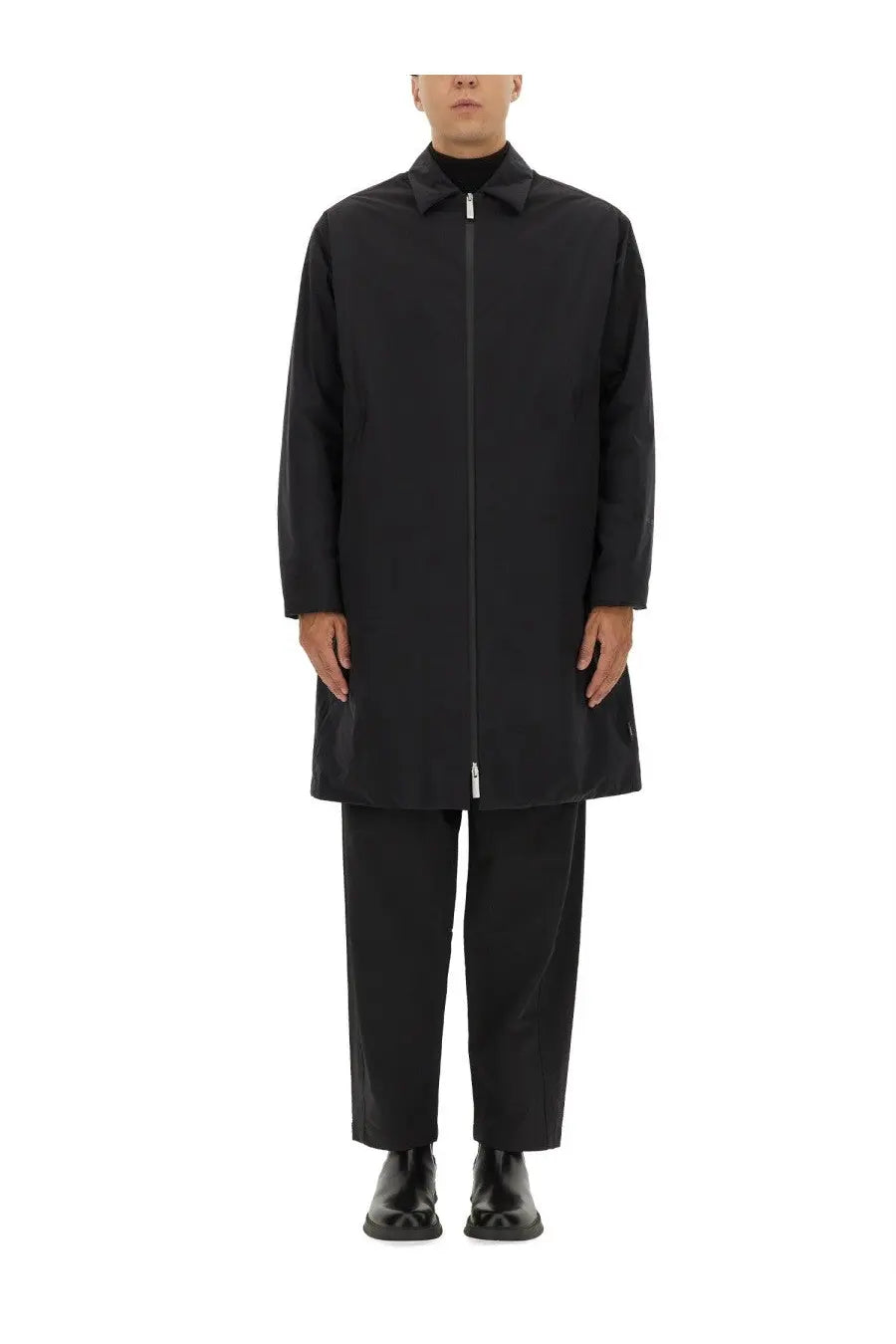 Laminar men’s waterproof two layer goretex black trench coat with central zipper and collar