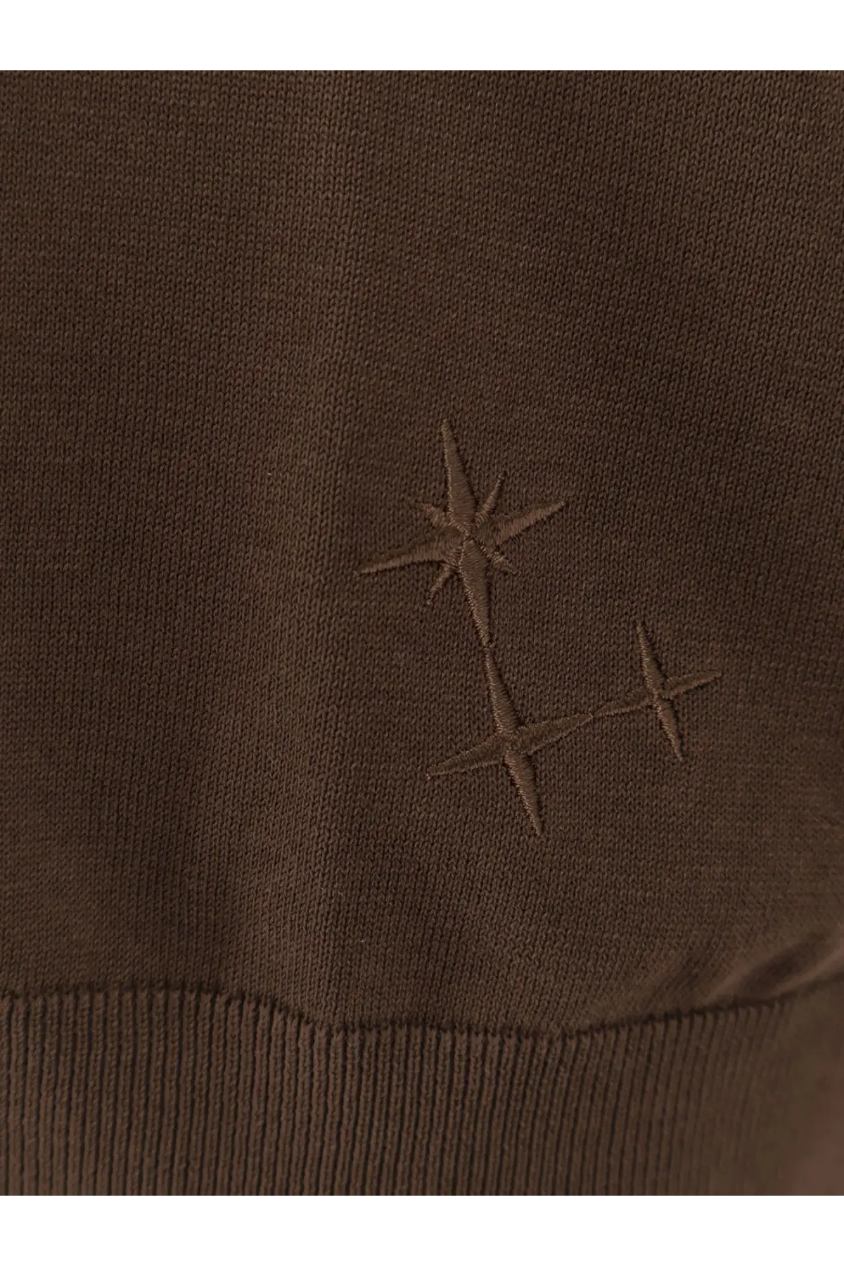 Laneus men’s brown cotton knit sweater with subtle embroidered star motifs front view