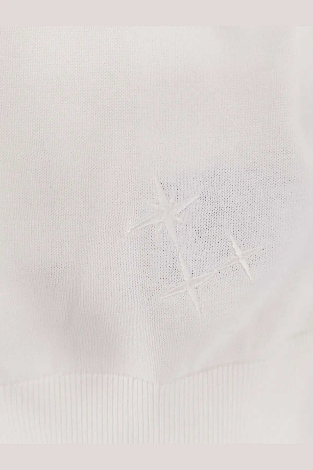 Laneus men’s white cotton knit sweater with subtle star embroidery on front