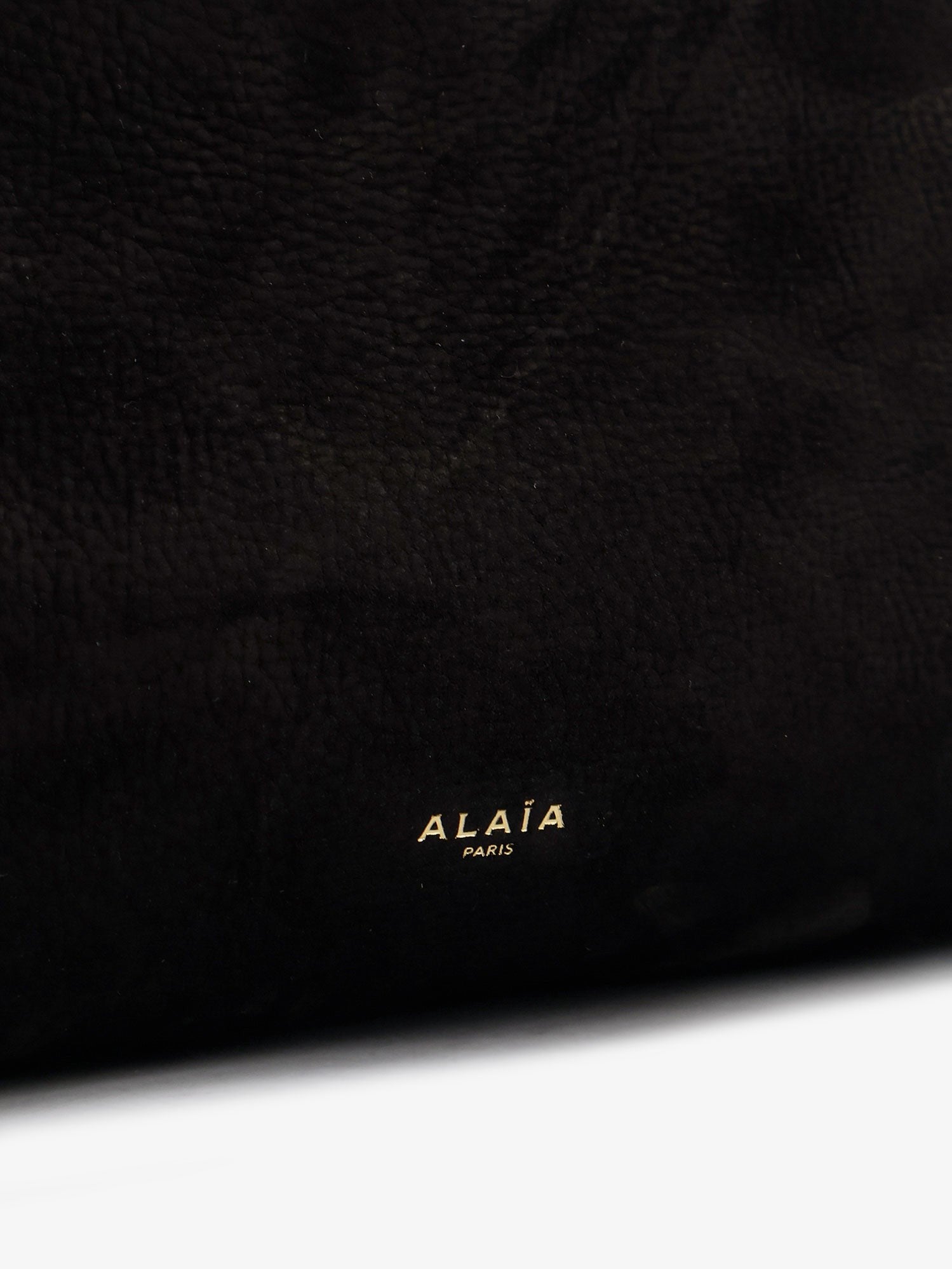 ALAÏA Women's Le Click Pocket Nabuk Shoulder Bag Black