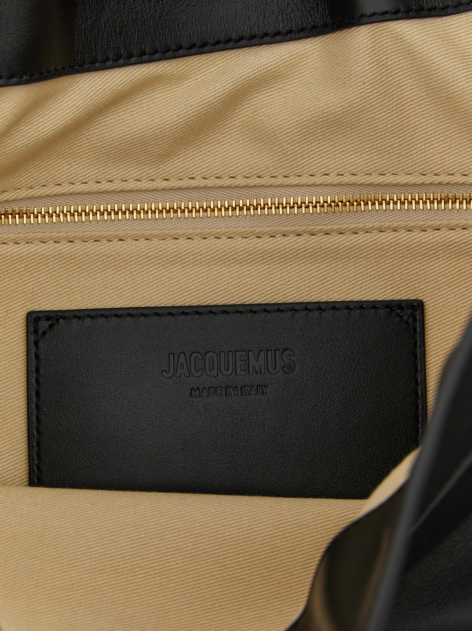 JACQUEMUS Le Sac Ovalo Shoulder Bag Black