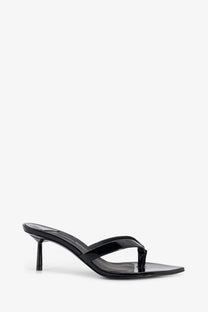Le Silla women’s Gisele black patent leather thong sandal with a sleek minimalist design and slender heel