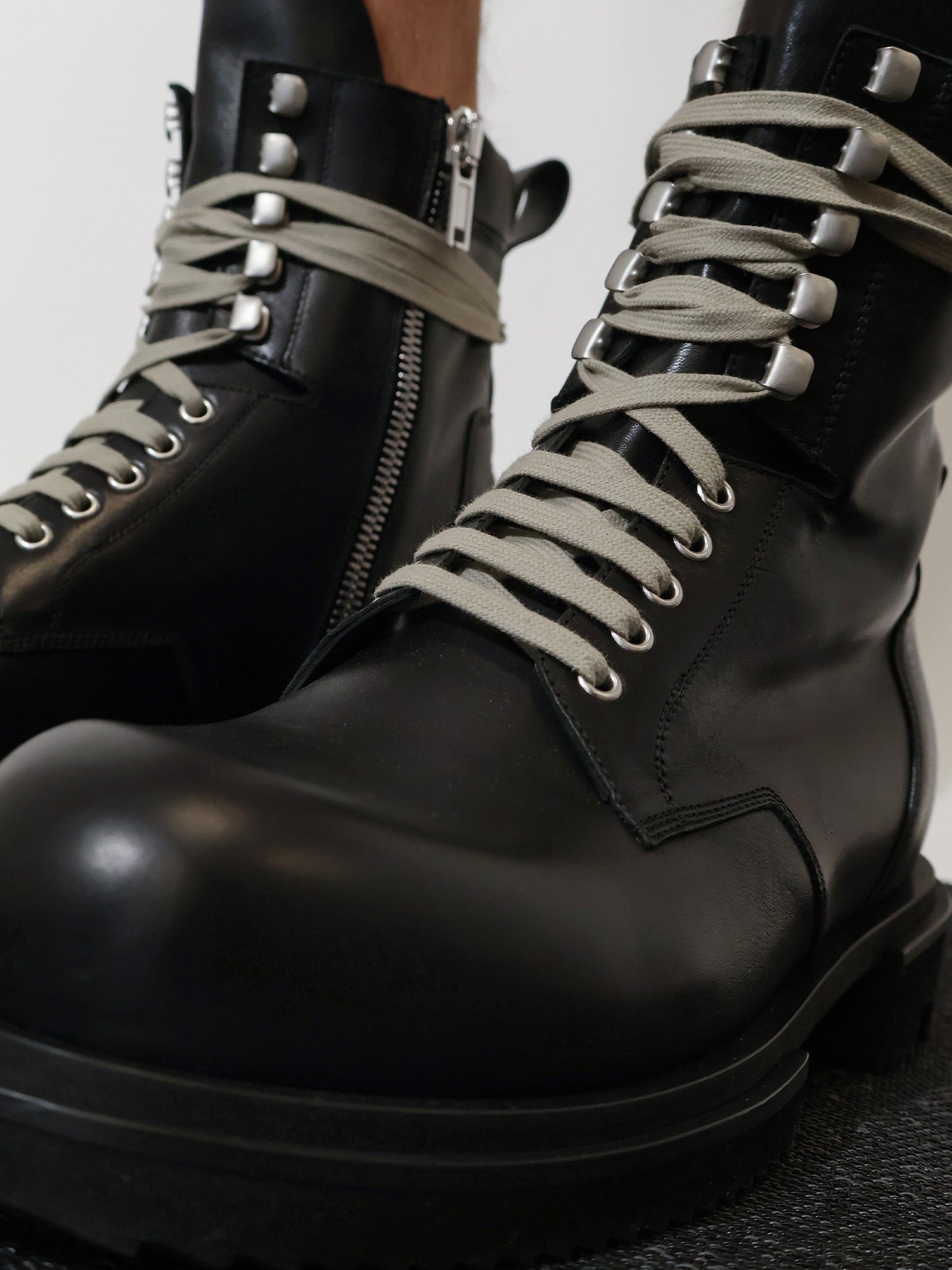 Rick Owens Men's Leather Boots Black