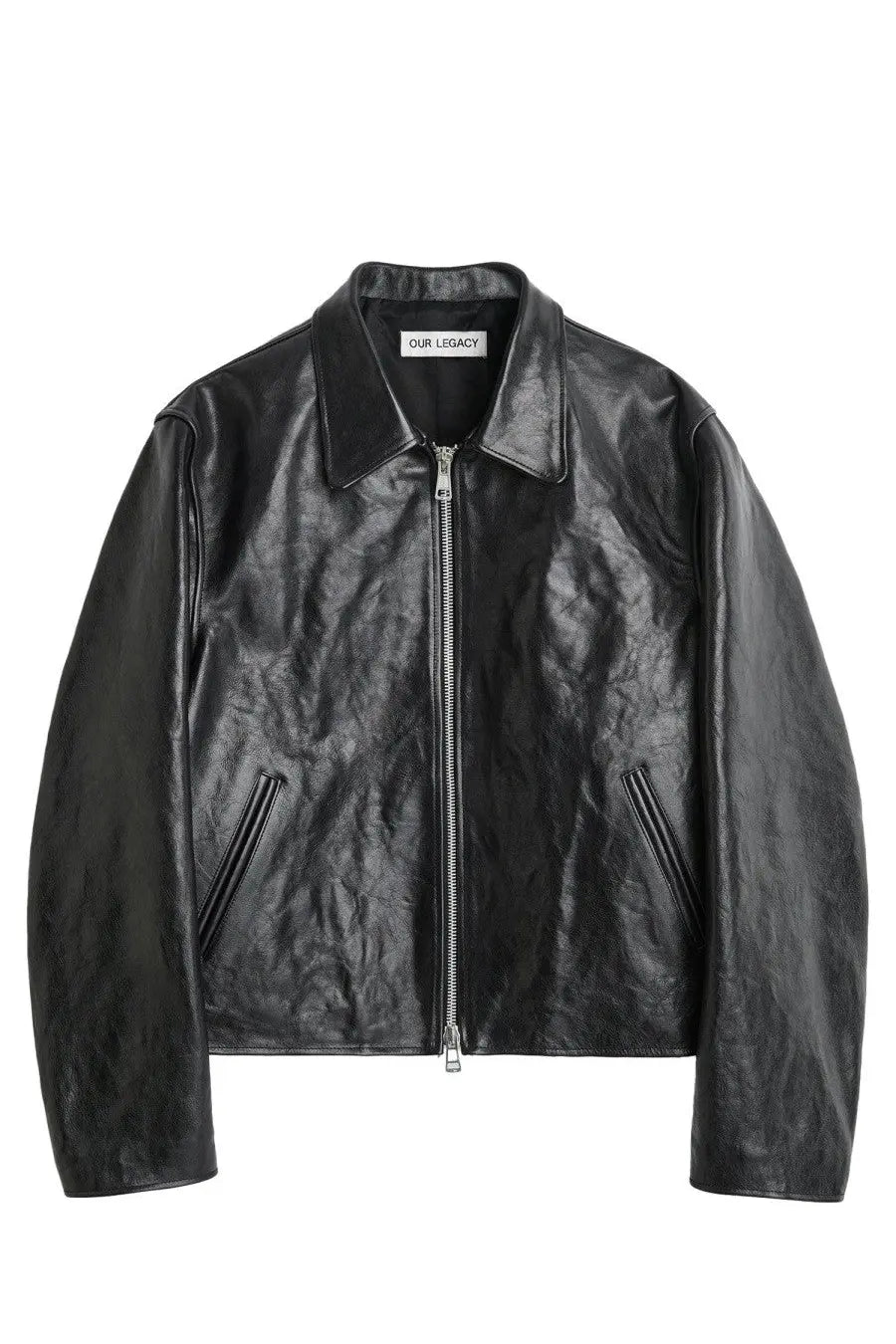 Our Legacy men’s giacca mini in pelle black leather jacket with textured slightly crinkled surface and classic collar