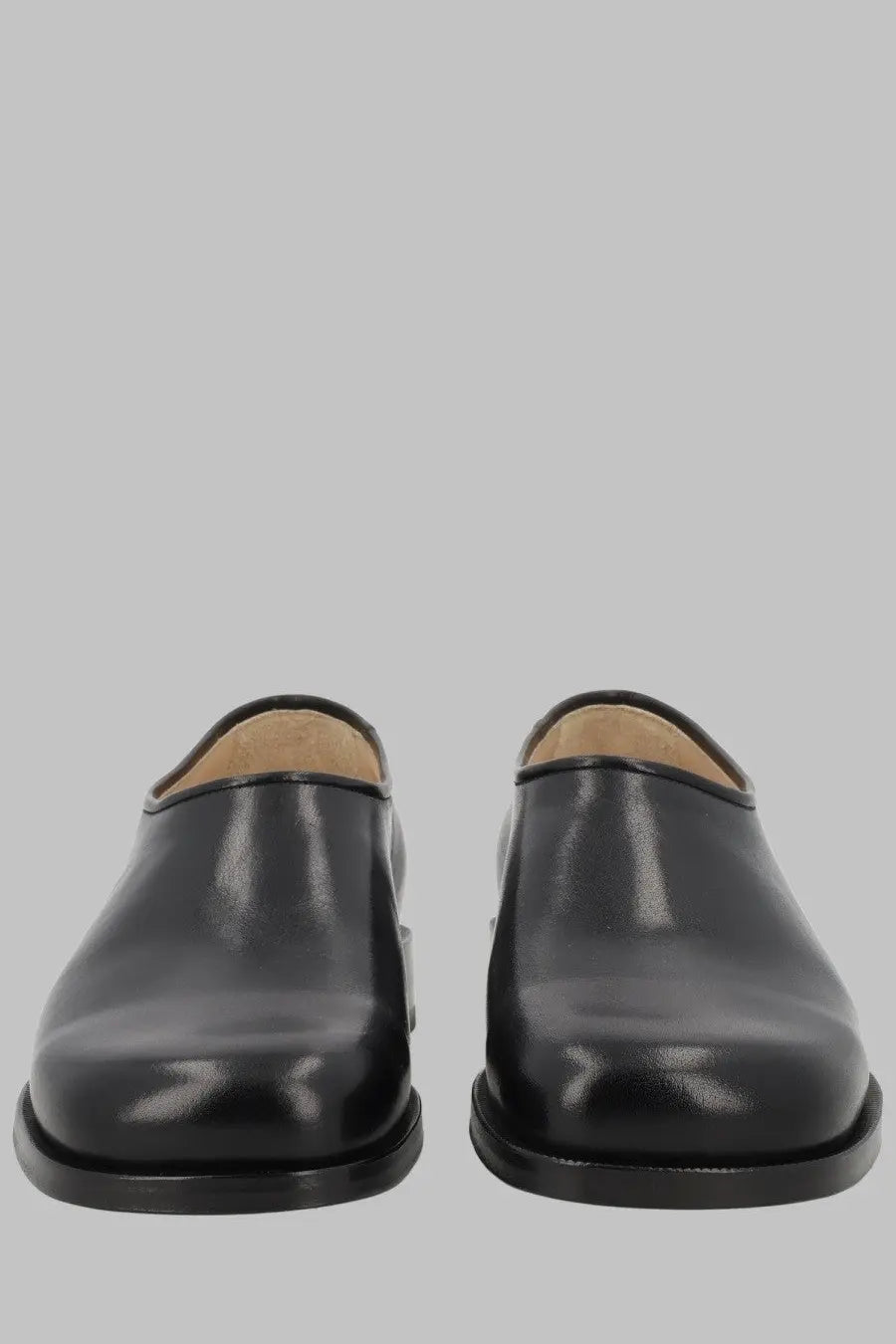 Lemaire men’s mocassino anatomic black leather slip-on loafers with smooth glossy finish and rounded toe