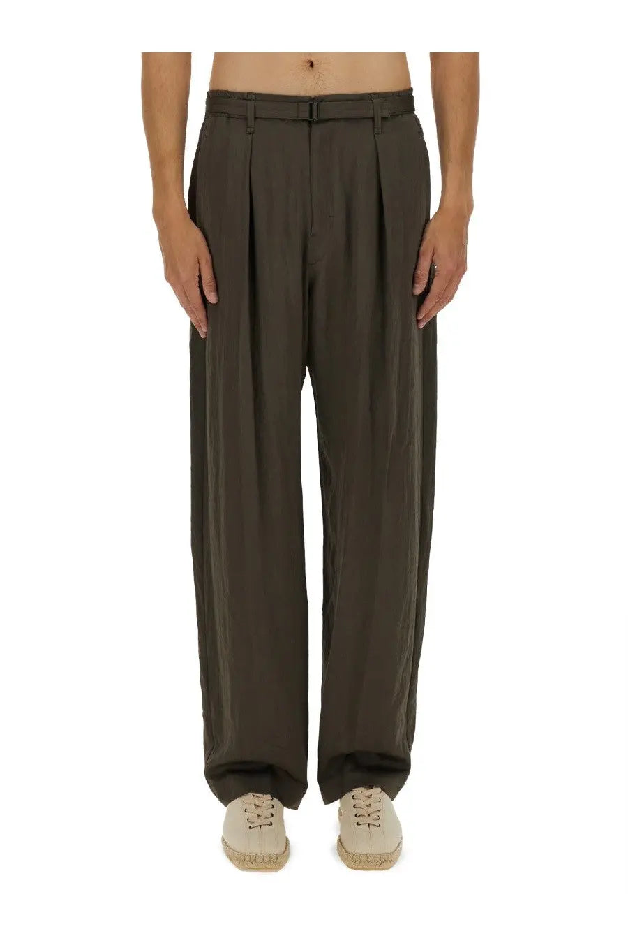 Dark olive pleated lemaire men’s relaxed trousers with sleek modern cut and matching belt