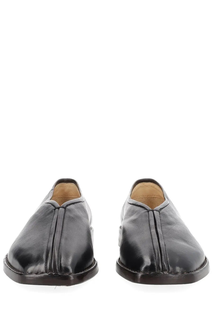 Lemaire women’s black leather slip-on flat piped slippers with sleek minimalist design and subtle stitching details