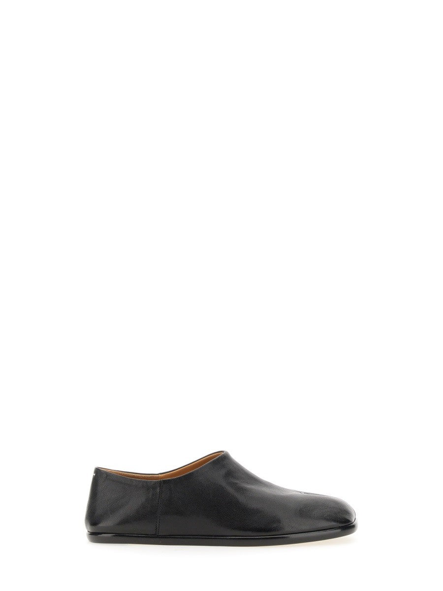 Maison Margiela Women's Slip on Tabi in Pelle Black