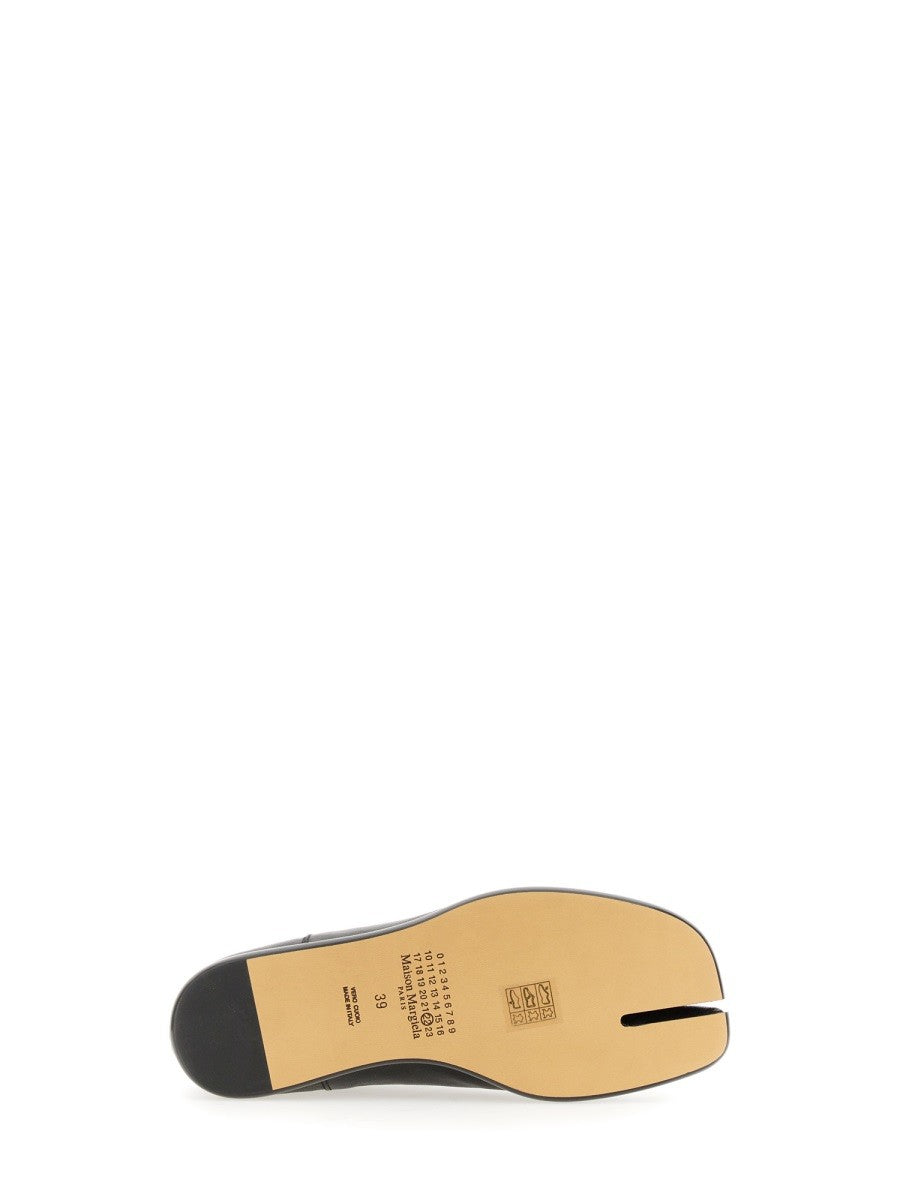 Maison Margiela Women's Slip on Tabi in Pelle Black