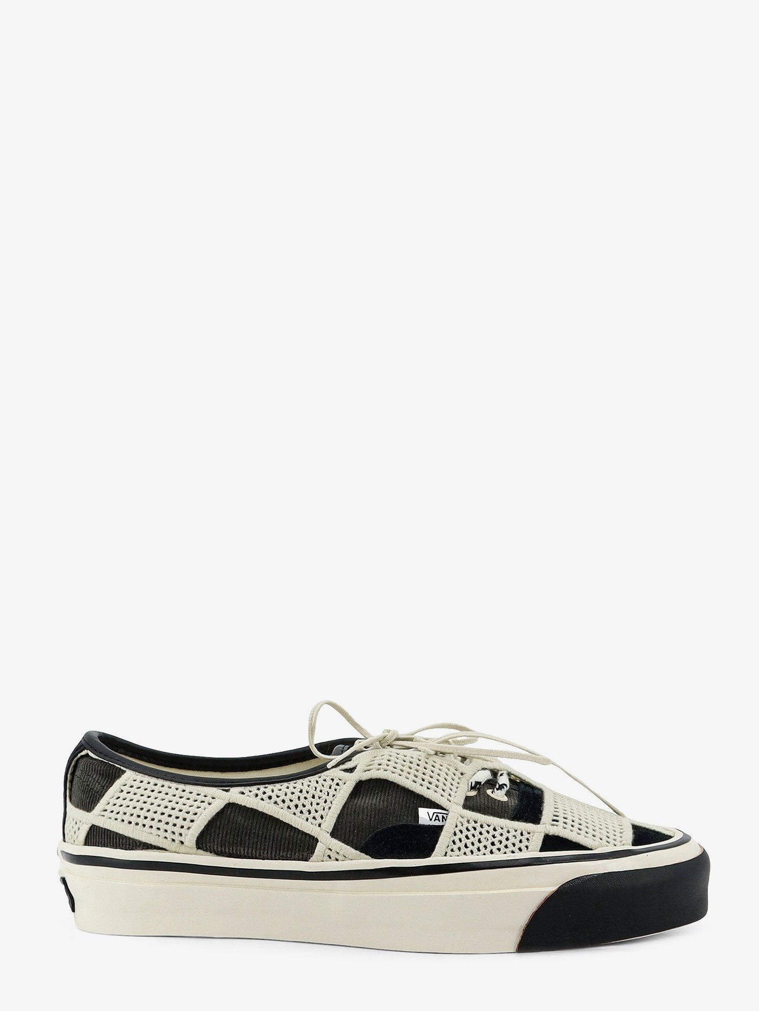 Vans Women's Lx Authentic Sneakers Black
