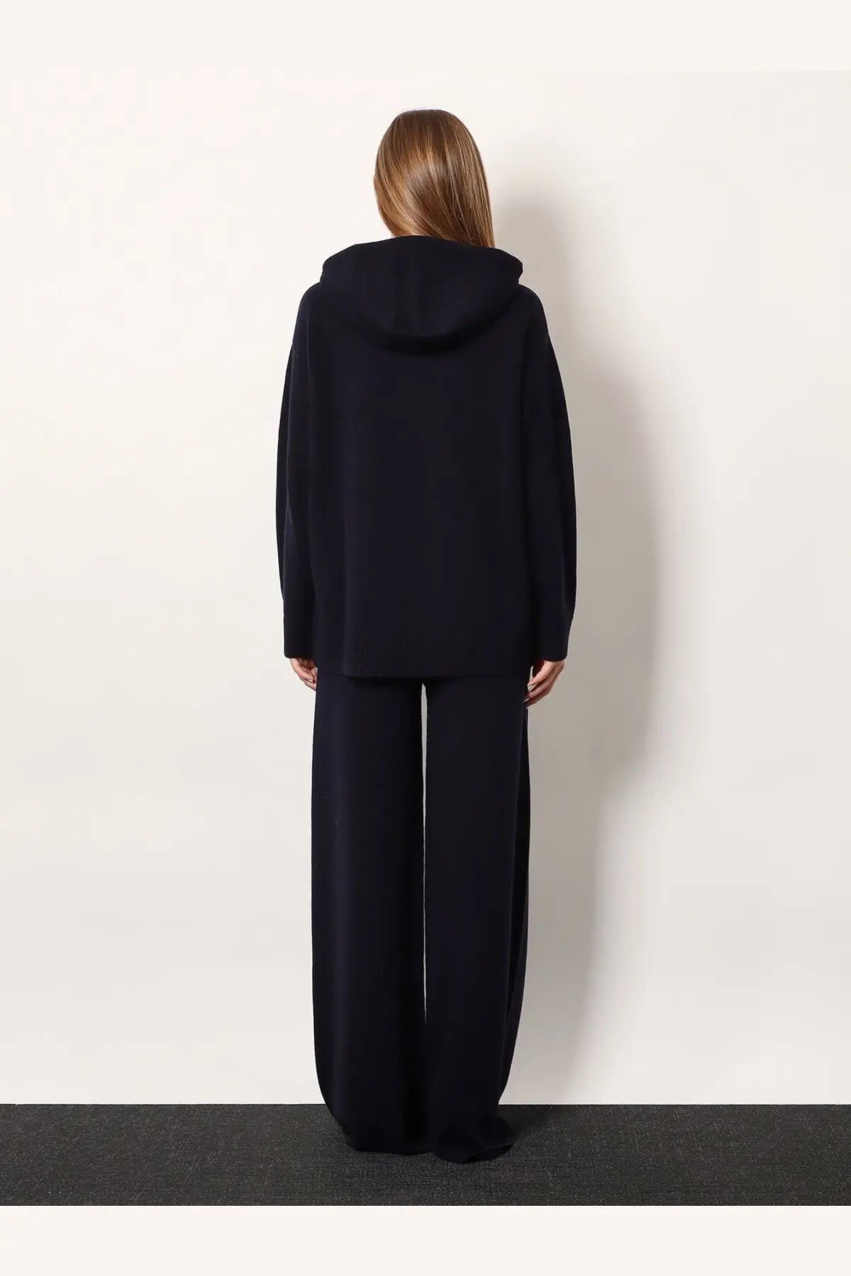Max mara women’s liana blue hooded sweater featuring relaxed fit long sleeves in cashmere and wool blend