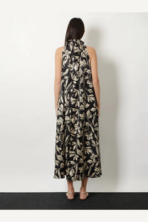 Max mara women’s mxmcartone silk dress in black with cream leaf pattern sleeveless halter and flowing draped design