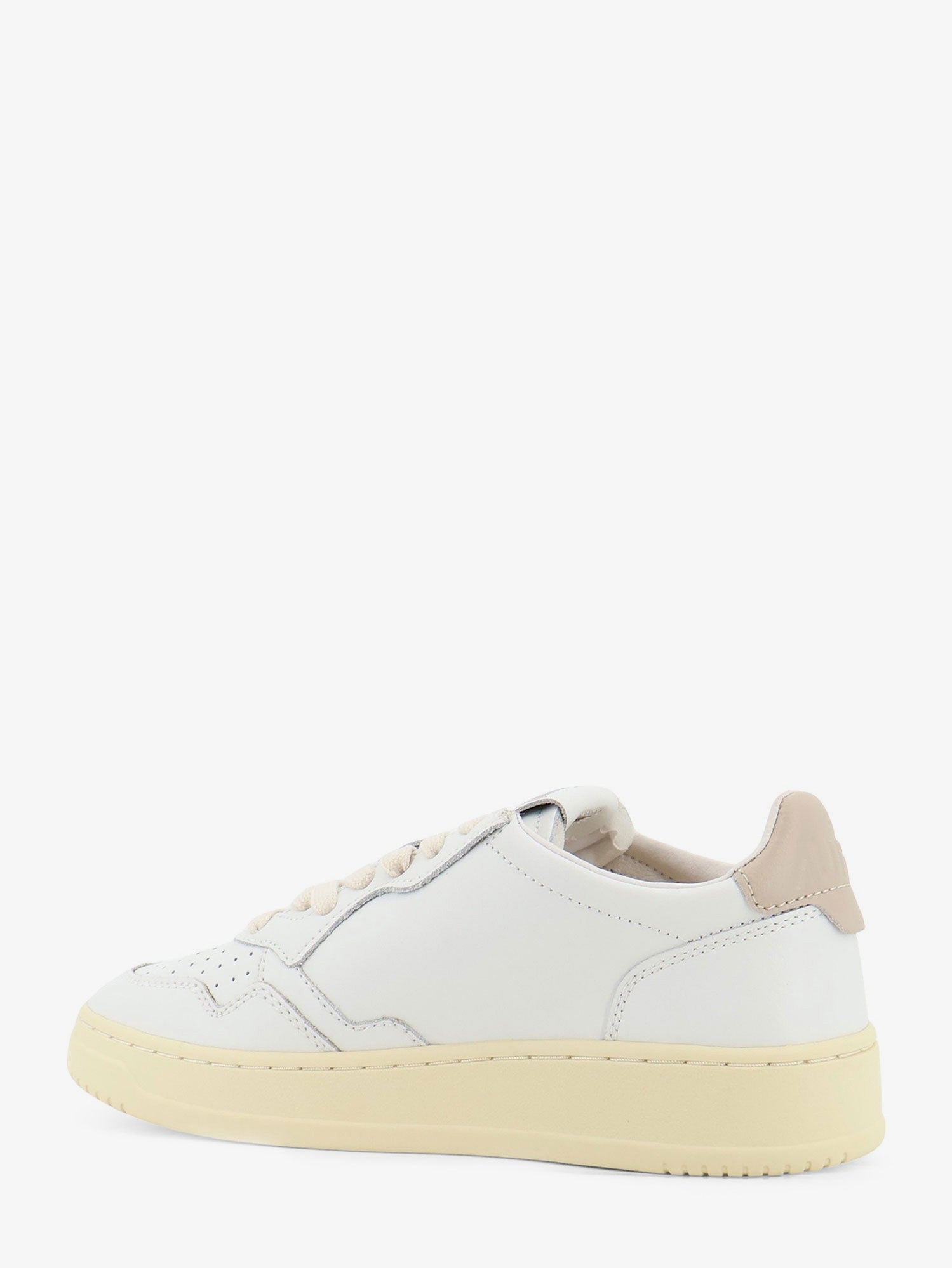 AUTRY Women's Medalist Leather Sneakers White