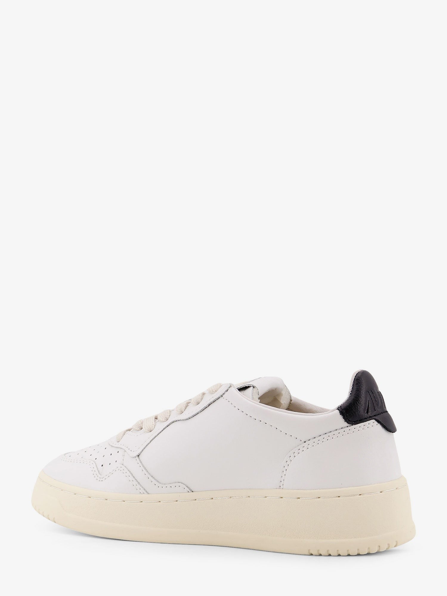 AUTRY Women's Medalist Leather Sneakers White