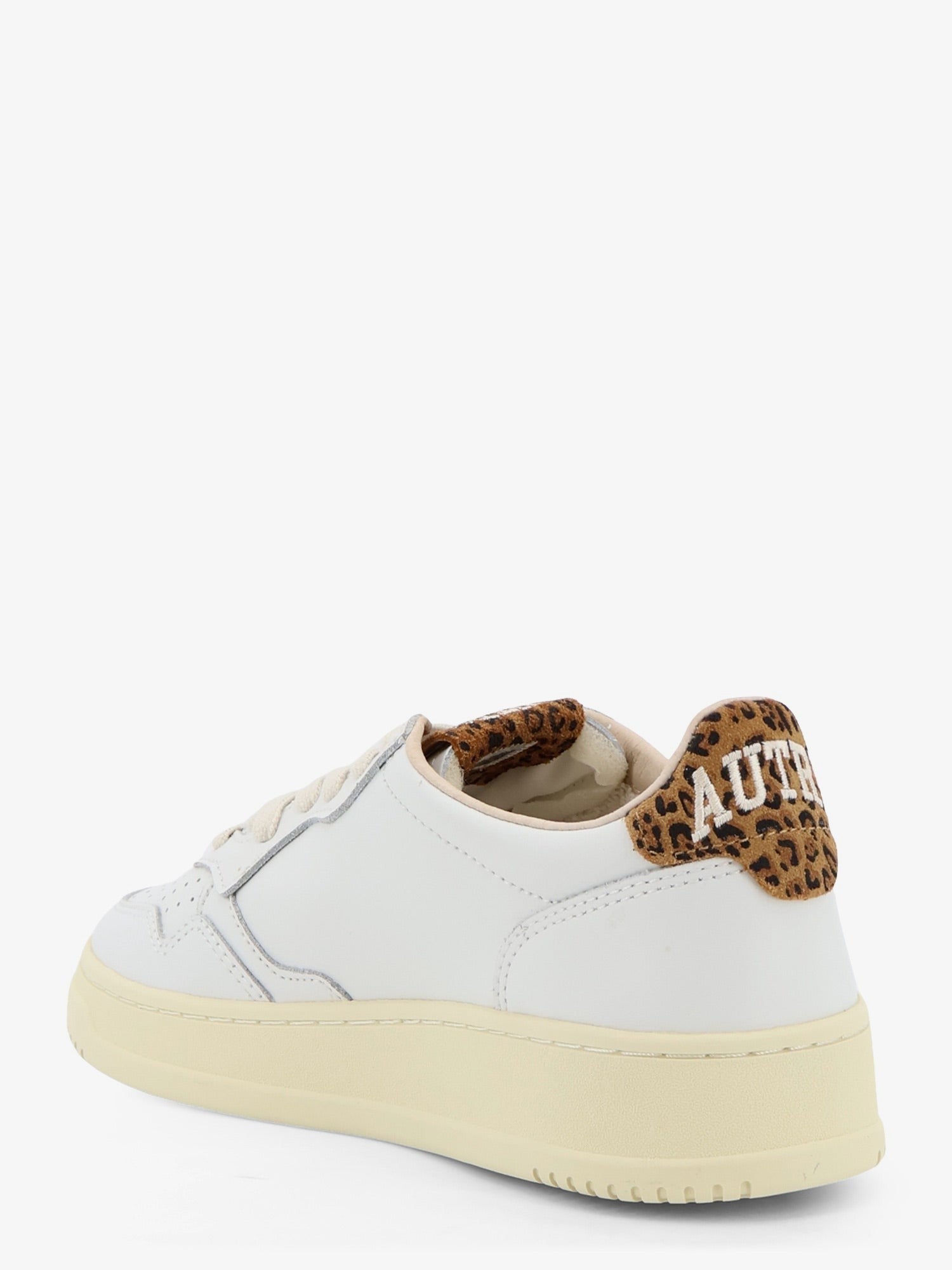 AUTRY Women's Medalist Leather Sneakers White