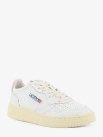 AUTRY Women's Medalist Leather Sneakers White