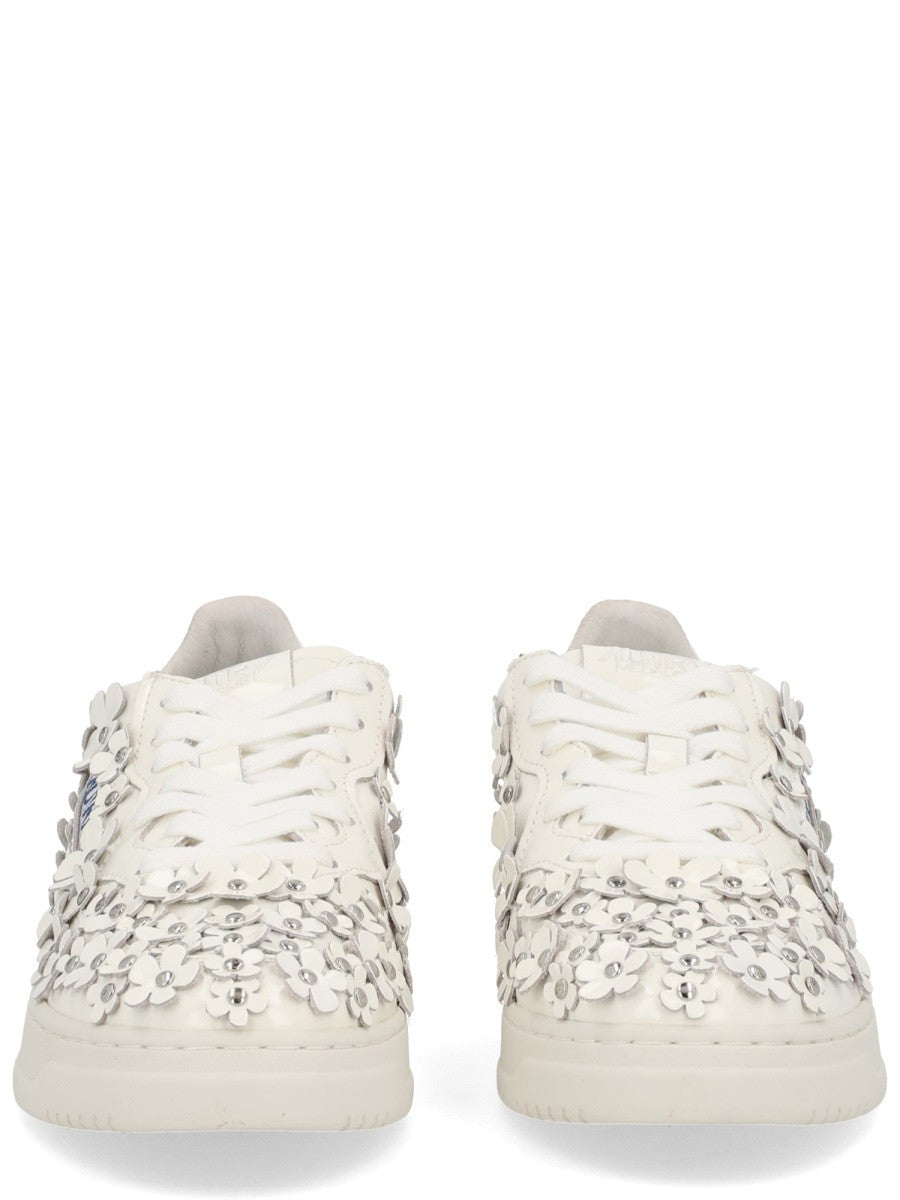 Autry Women's Medalist Low Blooming Sneaker White AUTRY