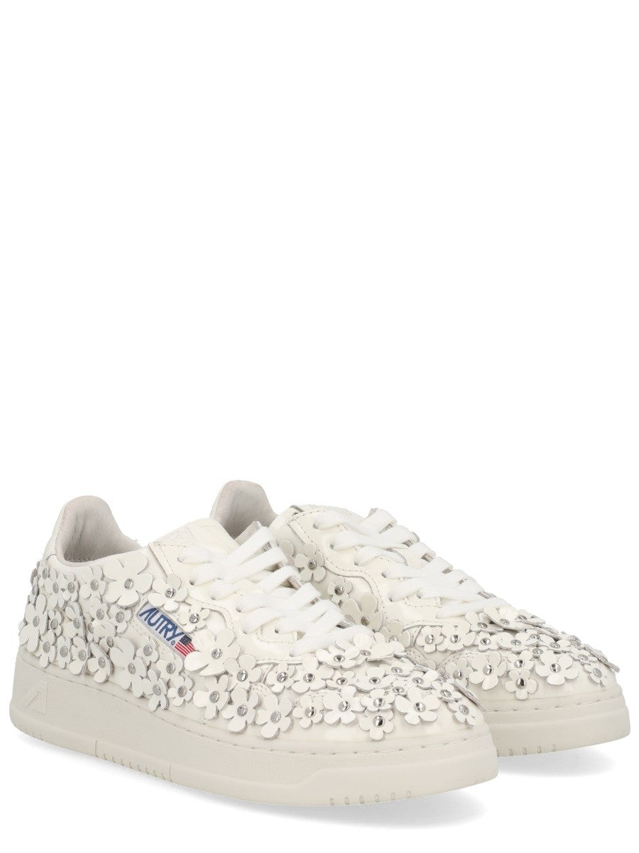 Autry Women's Medalist Low Blooming Sneaker White AUTRY
