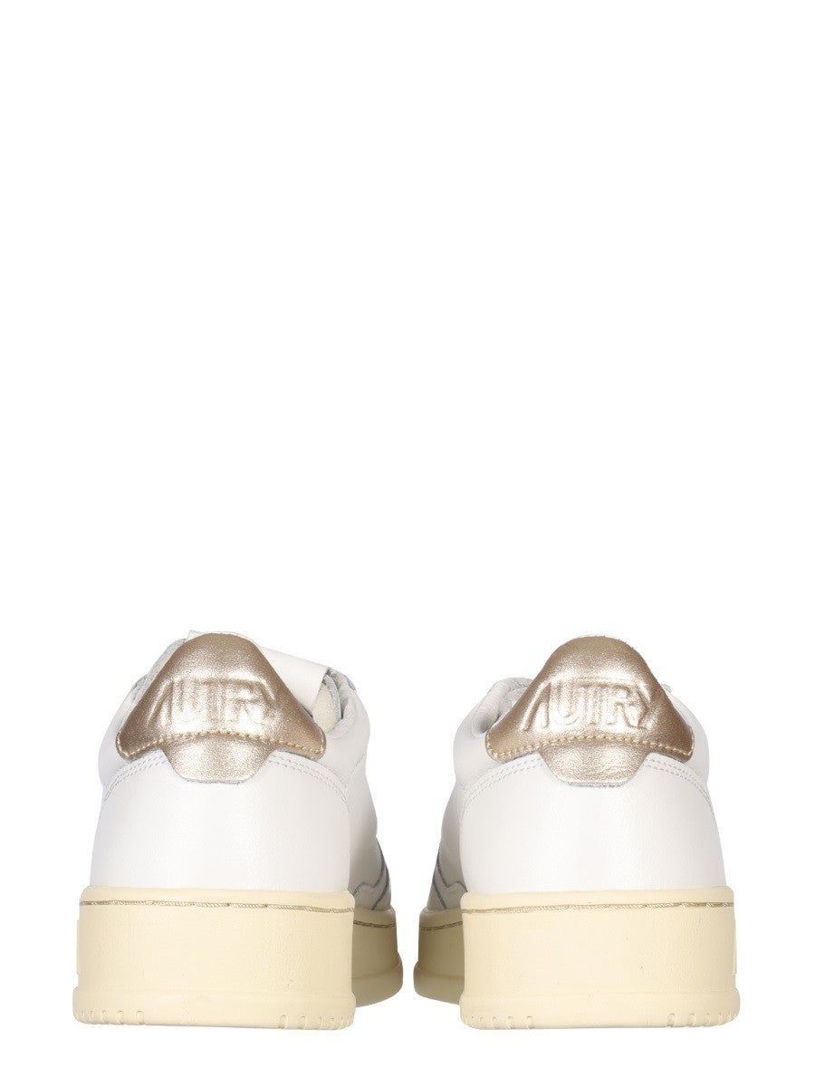AUTRY Women's Medalist Low Sneaker White