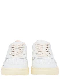 AUTRY Men's Medalist Low Sneaker White