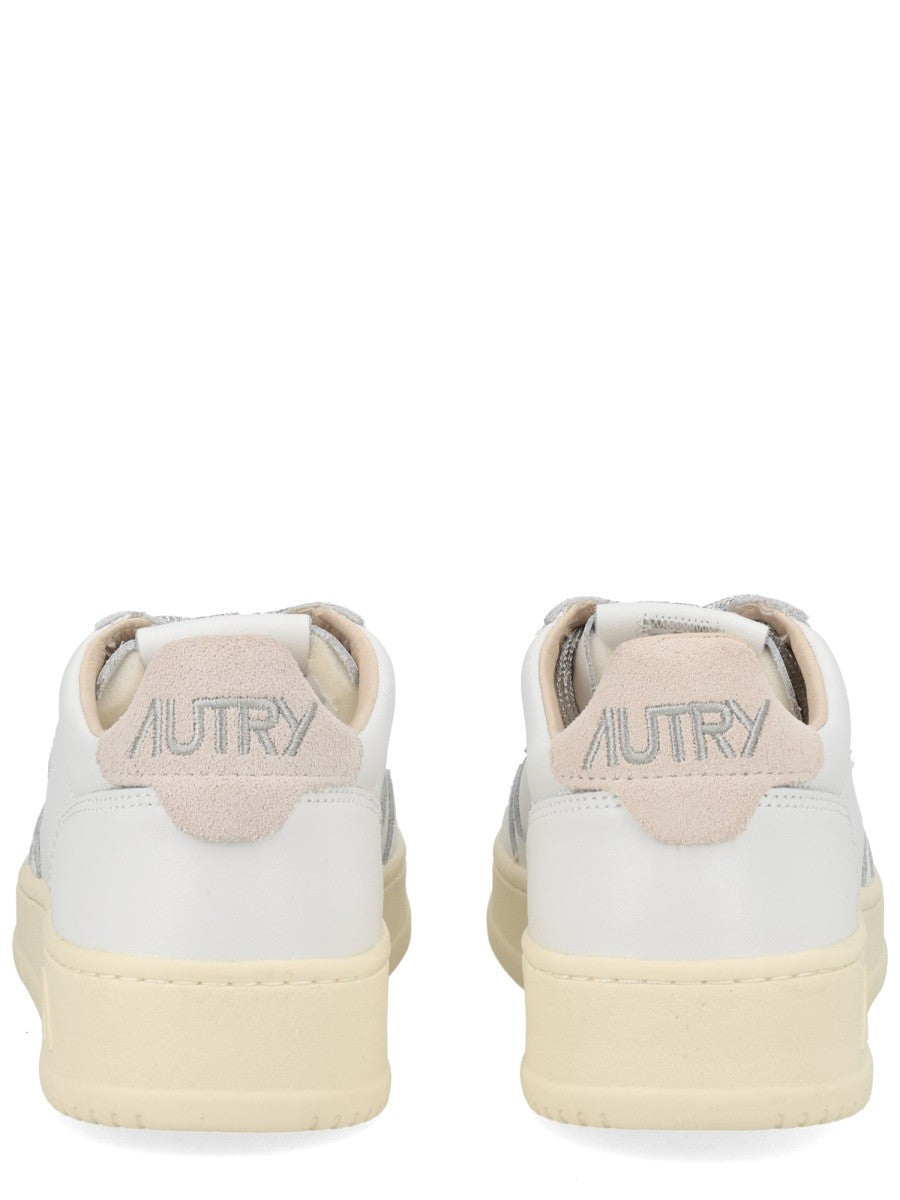 AUTRY Women's Medalist Low Sneaker White