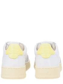 AUTRY Women's Medalist Low Sneaker White