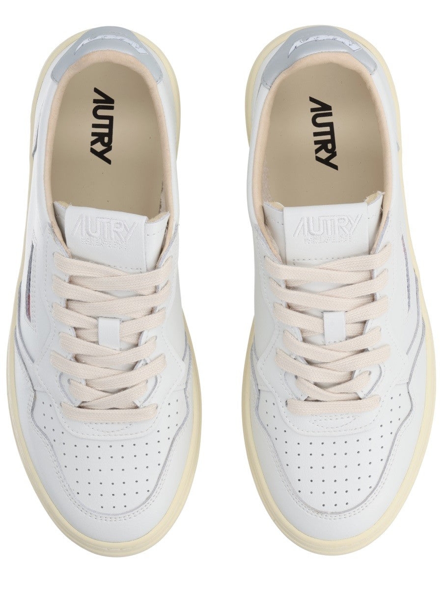 AUTRY Women's Medalist Low Sneaker White
