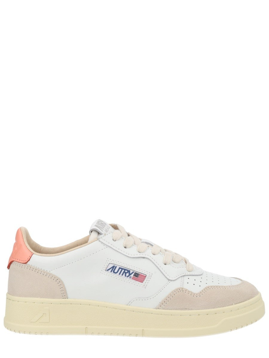AUTRY Women's Medalist Low Sneaker Multicolor