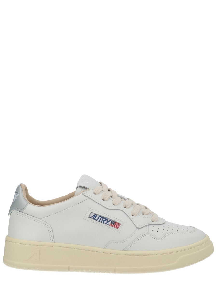 AUTRY Women's Medalist Low Sneaker White