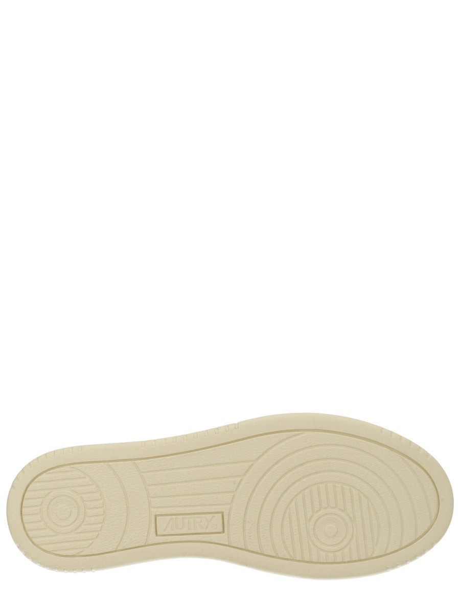 AUTRY Women's Medalist Low Sneaker White