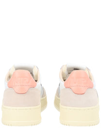 AUTRY Women's Medalist Low Sneaker Multicolor
