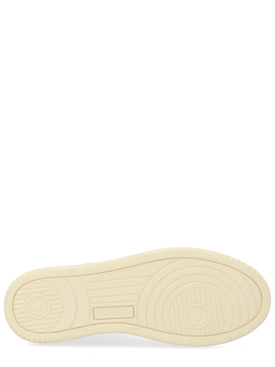 AUTRY Women's Medalist Low Sneaker White