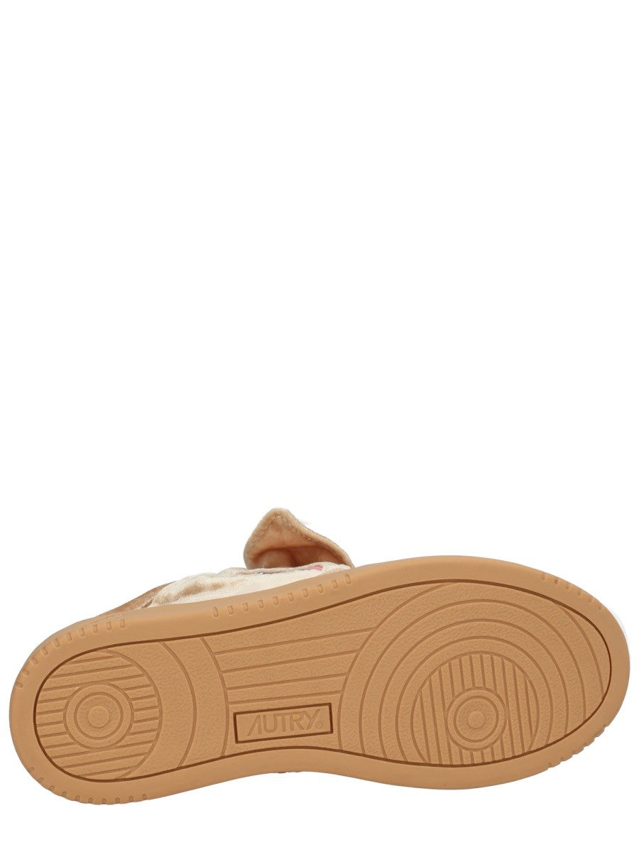 Autry Women's Medalist Low Sneaker Beige AUTRY