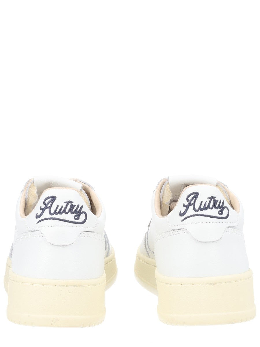 AUTRY Women's Medalist Low Sneaker White