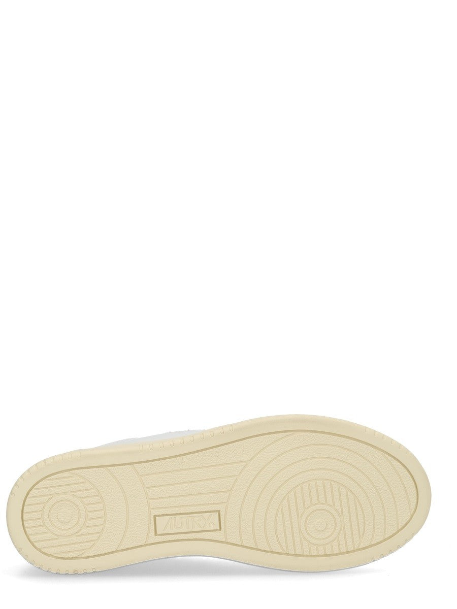 Autry Women's Medalist Low Sneaker White AUTRY