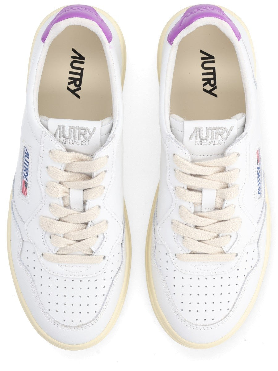 AUTRY Women's Medalist Low Sneaker White