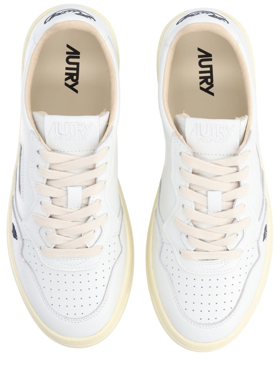 AUTRY Women's Medalist Low Sneaker White