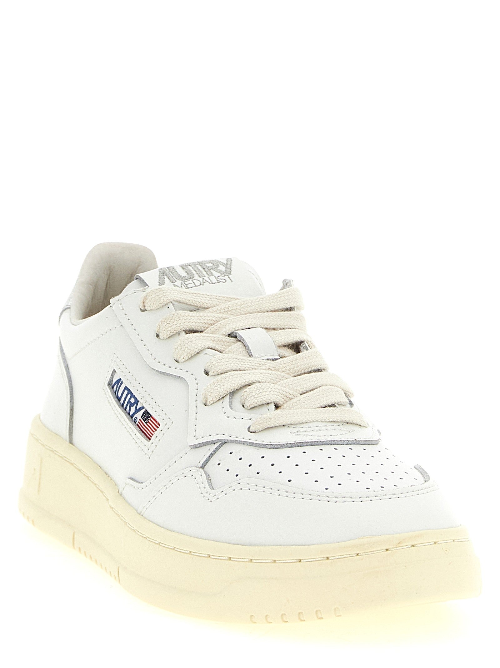 AUTRY Medalist Low Sneaker Silver
